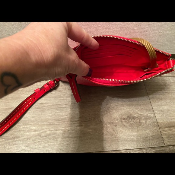 Dooney and Burke crossbody - Picture 3 of 3